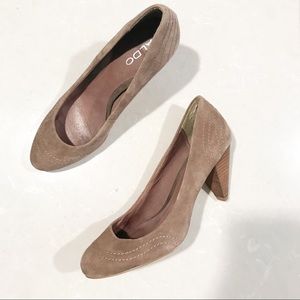 ALDO: Suede/tan brown heels, SZ 8, rounded toe